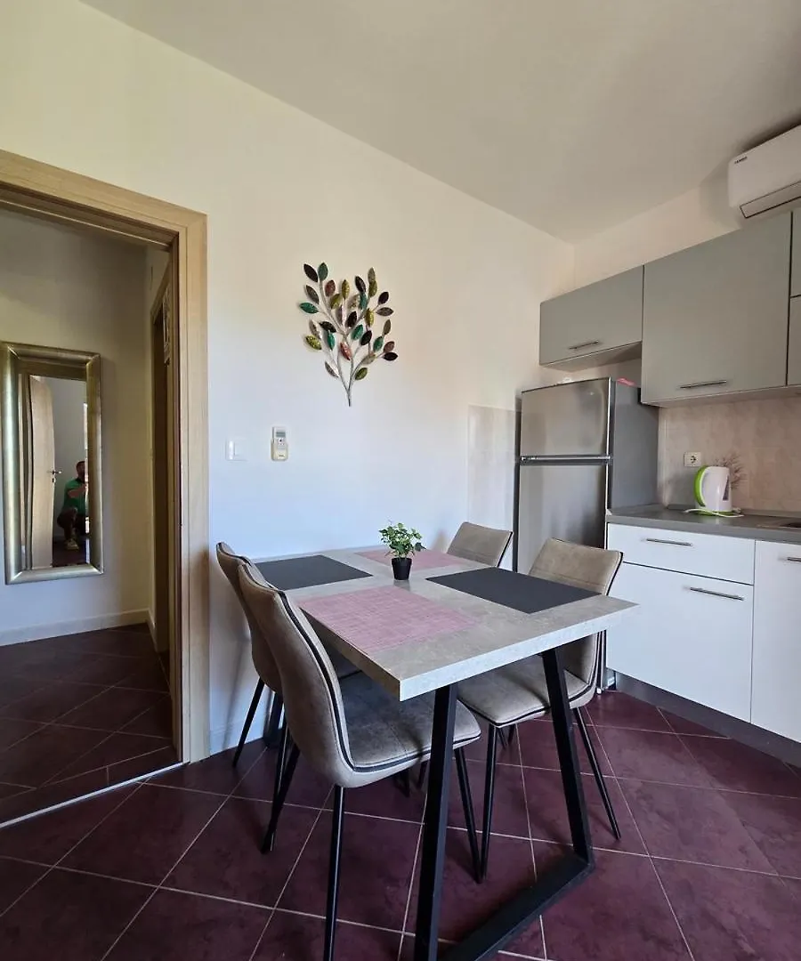Apartment Gina Zaton  Kroatien
